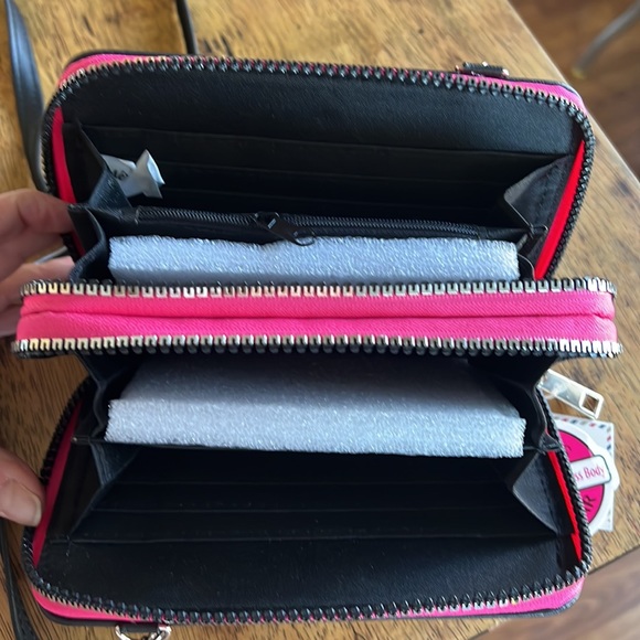 Aeropostale New York crossbody - Picture 3 of 3